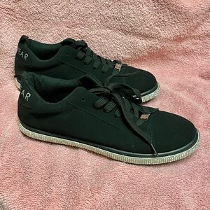 ROCAWEAR Women’s Suede Sneakers Shoes. Sz 6.
